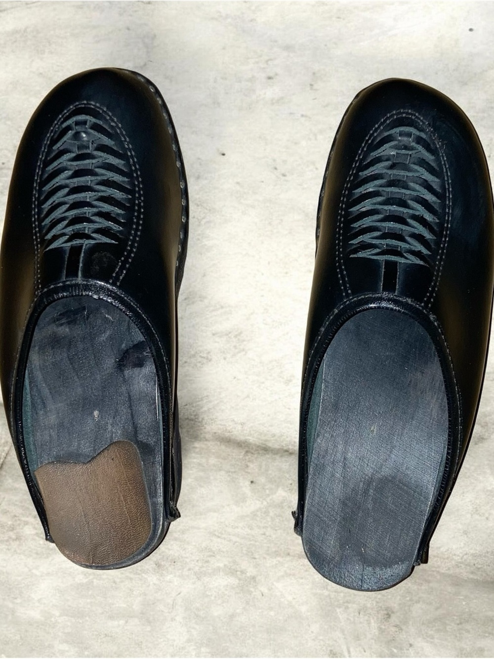 Troentorp Clogs. Size 8. Black.